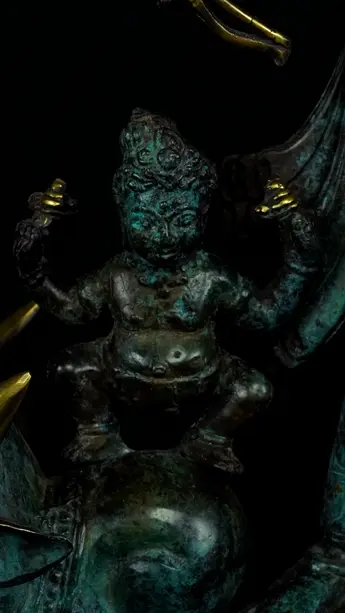 Statue bénie de Durga Kamadhenu en laiton, détail complémentaire n°6