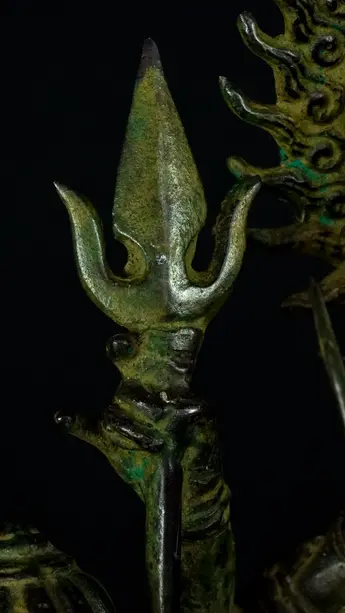 Statue bénie de Kali en laiton réalisée à la cire perdue, détail complémentaire n°10