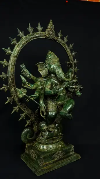 Statue bénie de Ganesh Nataraja en laiton, vue complémentaire n°3