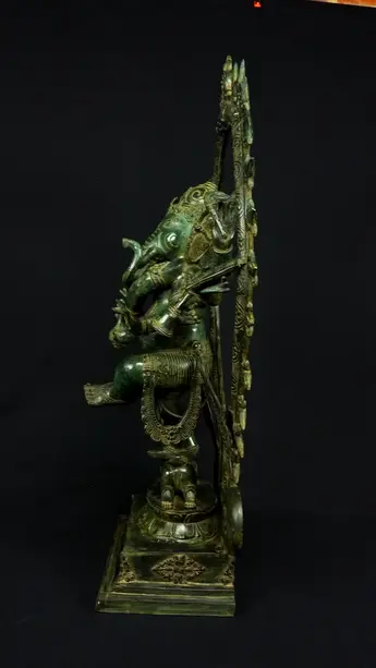 Statue bénie de Ganesh Nataraja en laiton, détail complémentaire n°3