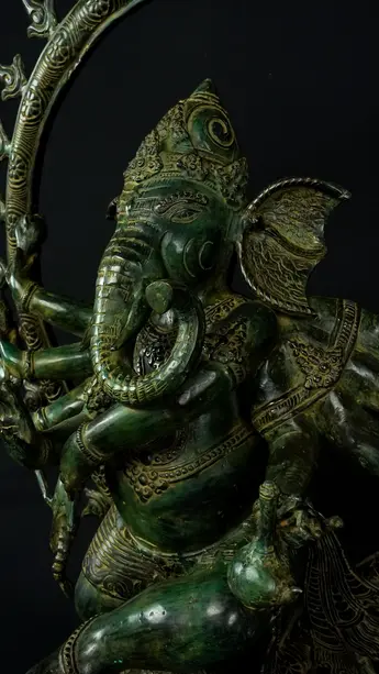 Statue bénie de Ganesh Nataraja en laiton, détail complémentaire n°7