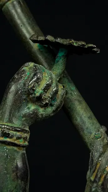 Statue sacrée bénie – Durga aux 10 bras, détail sculpté n°13