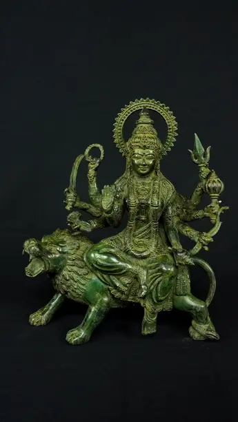 Durga bénie aux huit bras n°2, vue de face