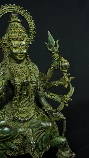 Statue sacrée bénie – Durga aux 8 bras n°2, détail sculpté n°5