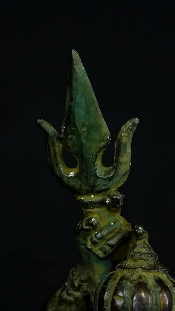 Détail du trident de Durga aux huit bras n°2