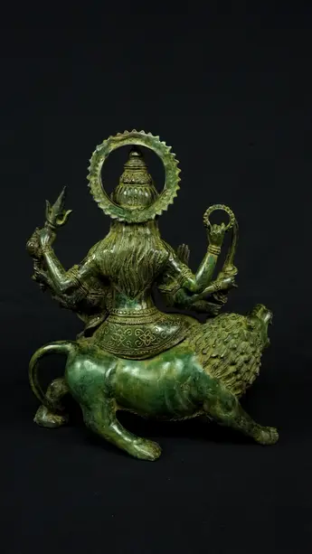 Durga aux huit bras n°1, vue arrière
