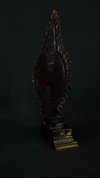 Avalokiteshvara aux mille bras, profil droit