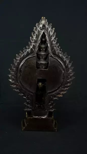 Avalokiteshvara aux mille bras, vue arrière
