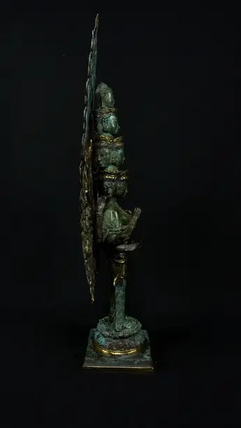 Avalokiteshvara aux 1 000 bras n°1, profil gauche