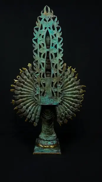 Avalokiteshvara aux 1 000 bras n°1, vue arrière