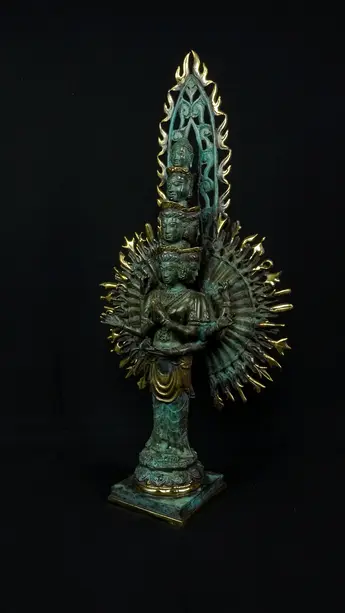 Statue bénie d’Avalokiteshvara aux 1 000 bras, exemplaire n°1, détail complémentaire n°2