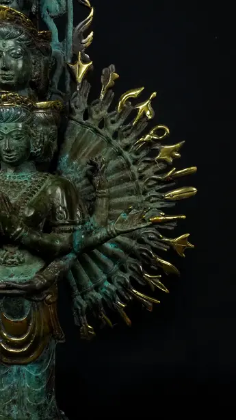 Statue bénie d’Avalokiteshvara aux 1 000 bras, exemplaire n°1, détail complémentaire n°8