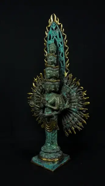 Statue bénie d’Avalokiteshvara aux 1 000 bras, exemplaire n°2, détail complémentaire n°1