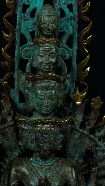 Statue bénie d’Avalokiteshvara aux 1 000 bras, exemplaire n°2, détail complémentaire n°8