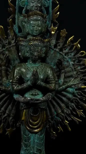 Statue bénie d’Avalokiteshvara aux 1 000 bras, exemplaire n°2, détail complémentaire n°10