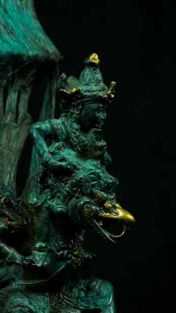 Statue sacrée bénie – Vishnu sur Garuda n°1, vue complémentaire n°4