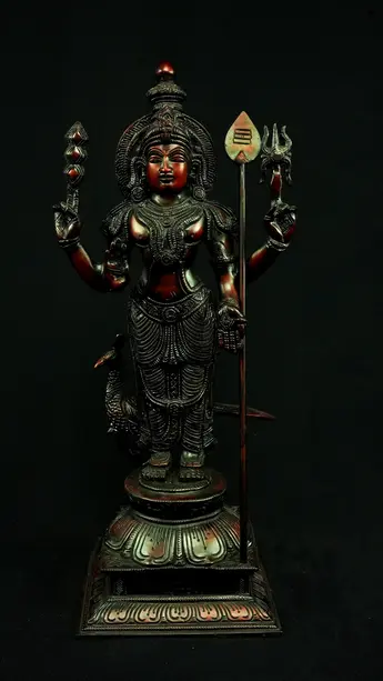 Murugan n°1 en laiton, vue entière