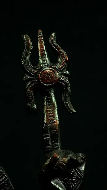 Statue sacrée bénie – Murugan n°2 – 46 cm, détail sculpté n°6