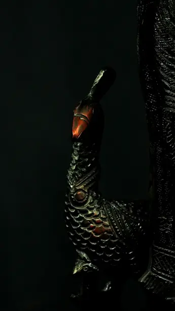 Statue sacrée bénie – Murugan n°2 – 46 cm, détail sculpté n°10