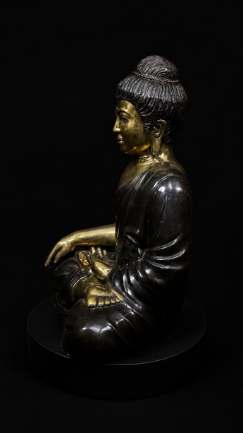 Bouddha béni de la Conception, profil droit