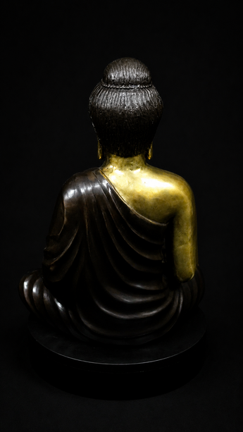 Bouddha béni de la Conception, vue arrière