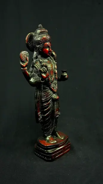 Dhanvantari béni n°1 en laiton, profil droit