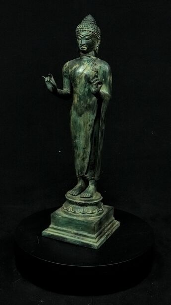 Statue sacrée bénie – Bouddha – Protection Divine, détail sculpté n°12