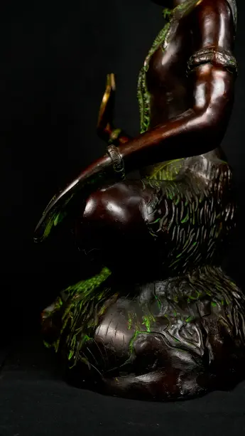 Statue sacrée bénie – Grand Shiva au trident – 61 cm, détail sculpté n°3