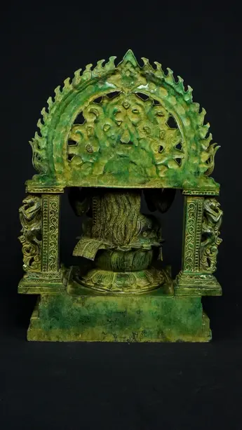 Statue bénie de Guanyin n°2 en laiton, vue arrière
