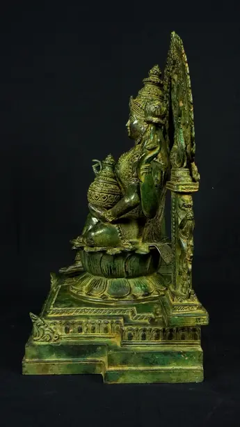 Statue bénie de Guanyin n°2 en laiton, profil gauche