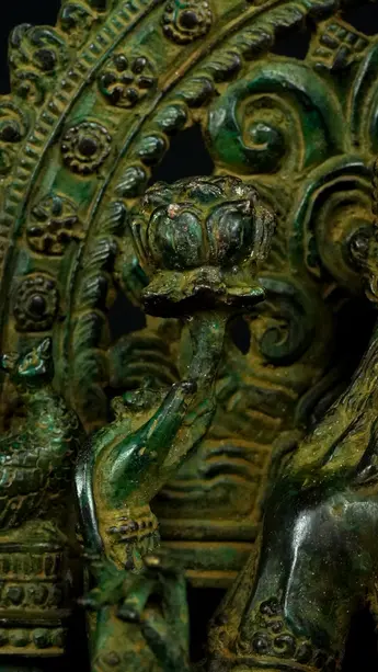 Statue bénie de Guanyin n°2 en laiton, détail complémentaire n°1
