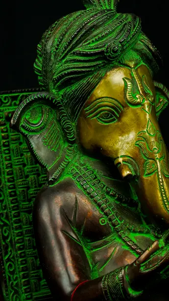 Détail du visage de Ganesh assis