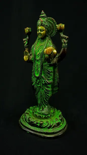 Statue sacrée bénie – Dhanvantari, détail sculpté n°4
