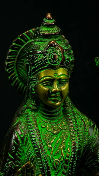 Statue sacrée bénie – Dhanvantari, détail sculpté n°11
