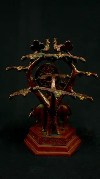 Krishna sous l’arbre, vue arrière
