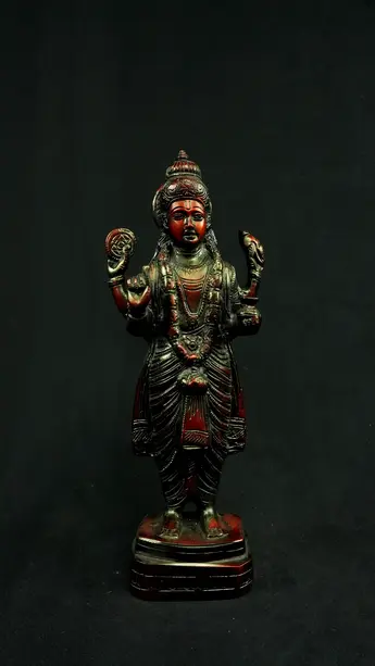 Statue sacrée bénie – Dhanvantari n°2, détail sculpté n°1