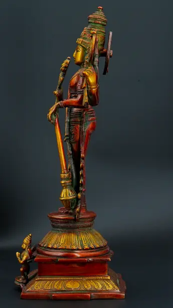 Statue sacrée bénie – Vishnu debout – 38 cm, détail sculpté n°6