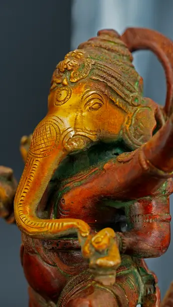 Détail du visage et de la trompe de Ganesh