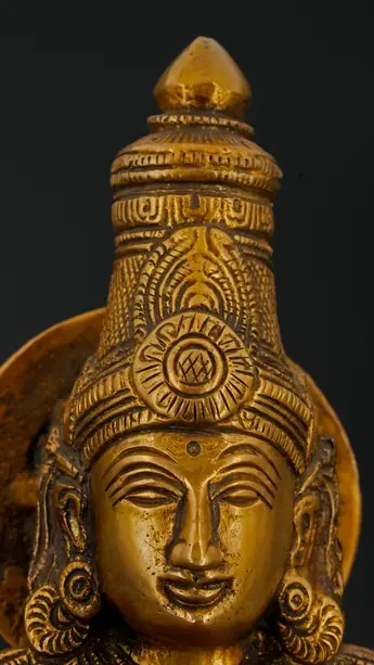 Statue sacrée bénie – Murugan au paon – 36 cm, détail sculpté n°5