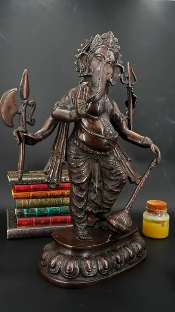 Statue bénie de Ganesh Guerrier en laiton, vue complémentaire n°5