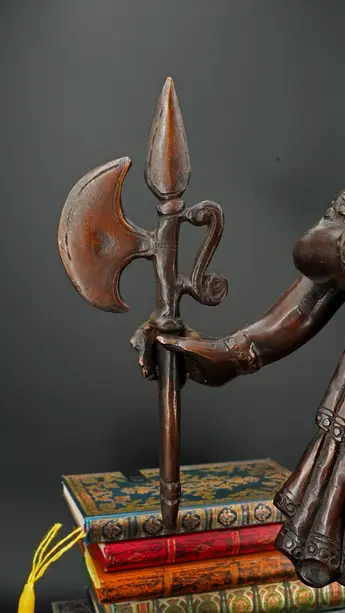 Détail de la hache de Ganesh Guerrier