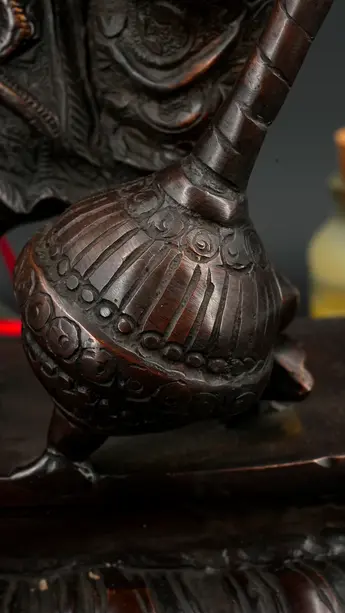Statue bénie de Ganesh Guerrier en laiton, détail complémentaire n°1