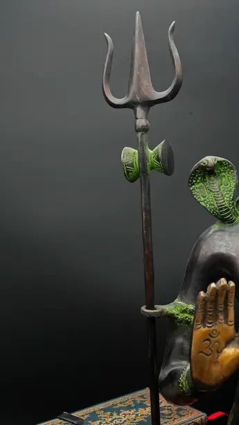 Détail du trident du grand Shiva