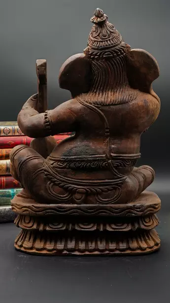 Ganesh au violoncelle en bois de neem, vue arrière