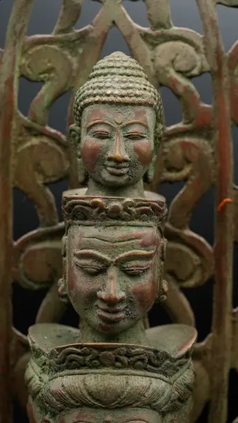 Détail des visages superposés d’Avalokiteshvara