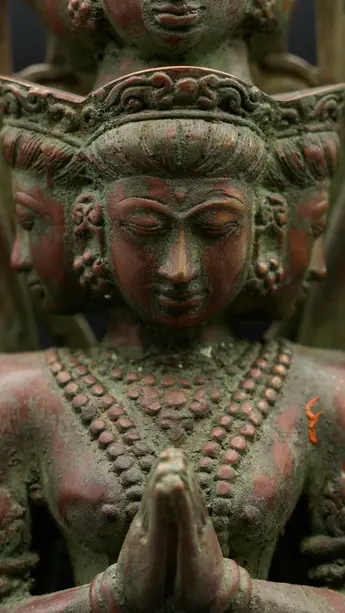 Statue bénie d’Avalokiteshvara aux 1 000 bras en laiton, détail complémentaire n°2