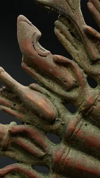 Statue bénie d’Avalokiteshvara aux 1 000 bras en laiton, détail complémentaire n°13