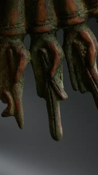 Statue bénie d’Avalokiteshvara aux 1 000 bras en laiton, détail complémentaire n°20