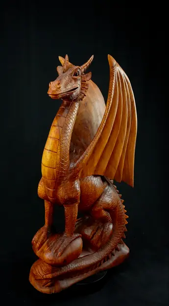 Dragon béni n°3 en bois de suar, vue de face