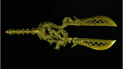 Vue de face de la double lame Majapahit